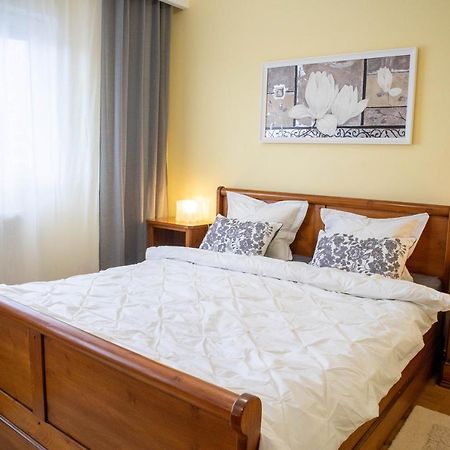 Oak Apartment - Piata Victoriei Bucarest Extérieur photo